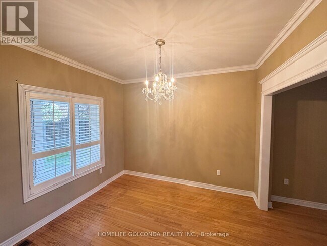 Building Photo - 440 Seneca Ct