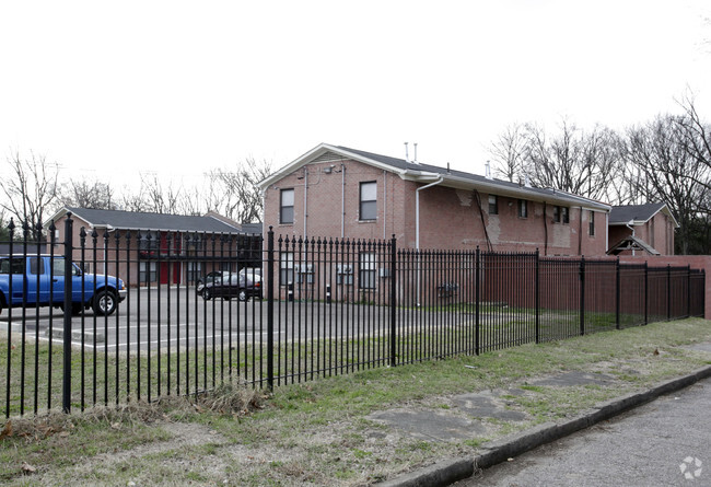 Foto del edificio - Greenwood Apartments