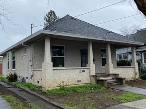 Building Photo - 1545 Pine St