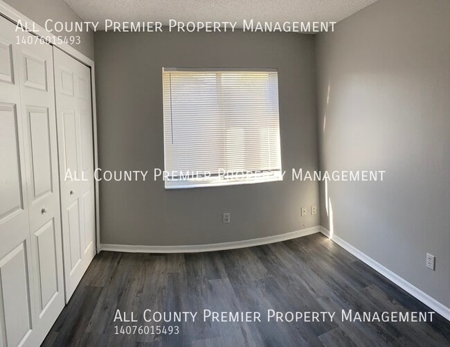 Foto del edificio - 1215 Ravida Cir