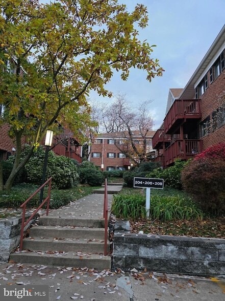 Building Photo - 206 Skyhill Rd