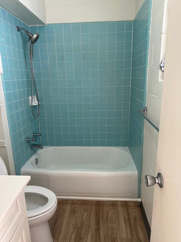 Building Photo - 745 Makaleka Ave