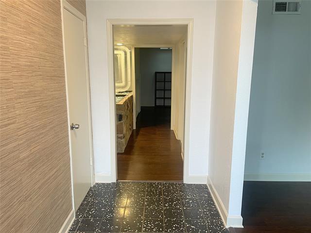 Foto del edificio - 9916 Fieldcrest Dr