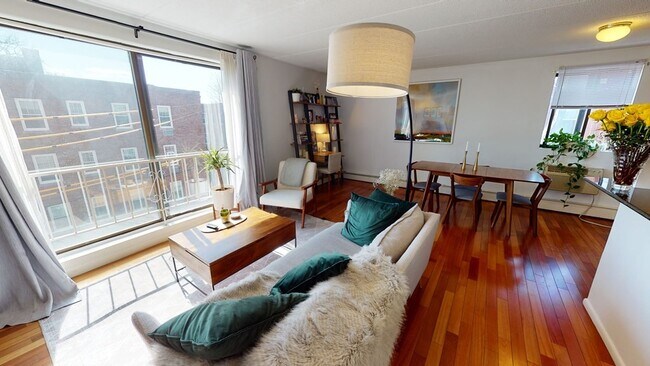 Building Photo - 31 Harris St