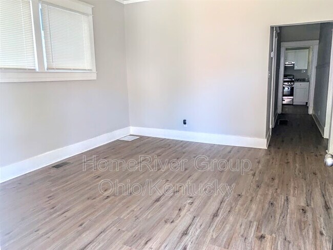 Building Photo - 808 Sutcliffe Ave