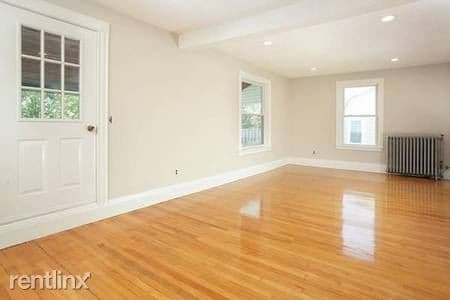 Building Photo - 5 br, 2 bath  - 1601 Centre St