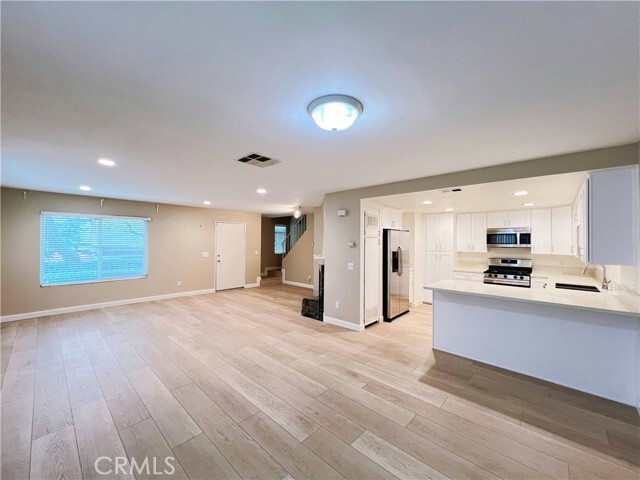 Building Photo - 24232 Sylvan Glen Rd