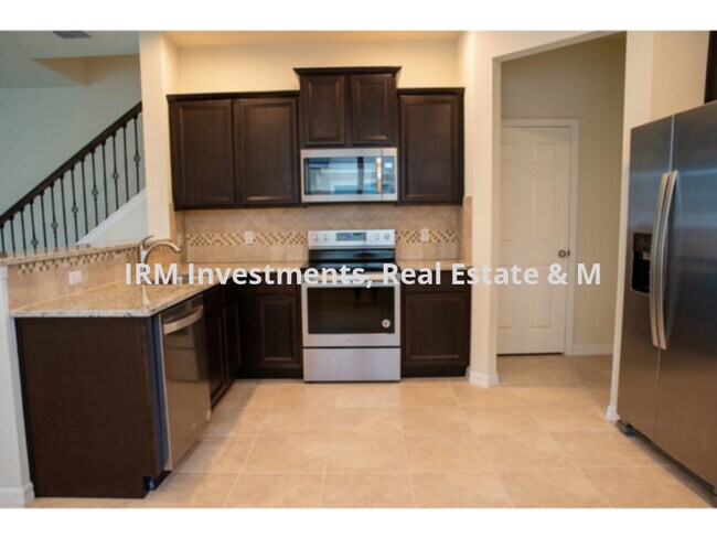 Foto del edificio - 3 Bedroom Townhouse, corner unit
