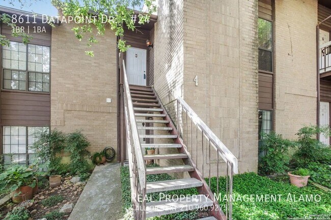 Building Photo - 8611 Datapoint Dr