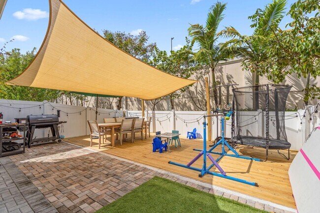 Foto del edificio - 4945 NW 48th Terrace