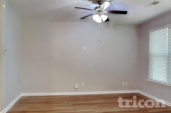 Foto del edificio - 2292 Shady Dr