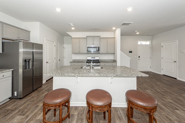 Foto del edificio - 246 Sweet Cherry Ln