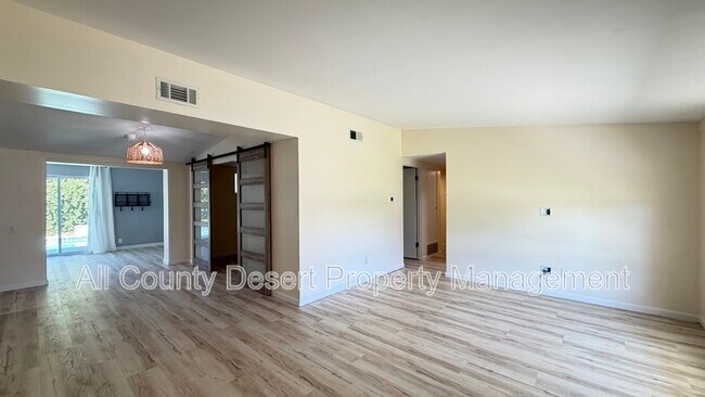 Building Photo - 74069 Velardo Dr