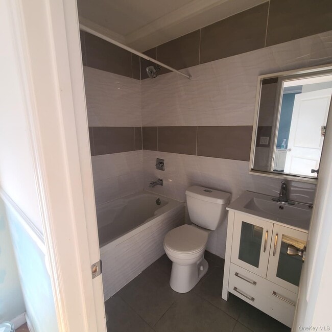 Foto del edificio - 104-42 164th St