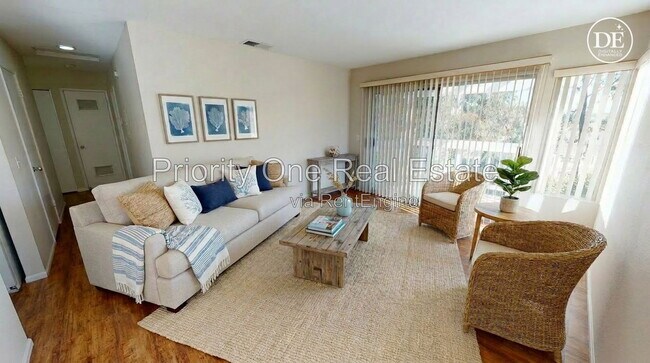 Foto del edificio - 669 Diamond Way