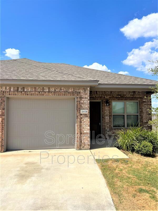 2002 Sparrow Cove, Troy, TX 76579 Condo for Rent in Troy, TX