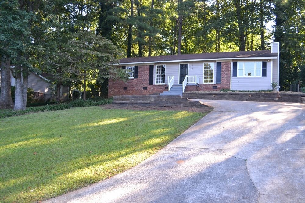 Primary Photo - 2831 Spring Creek Pl