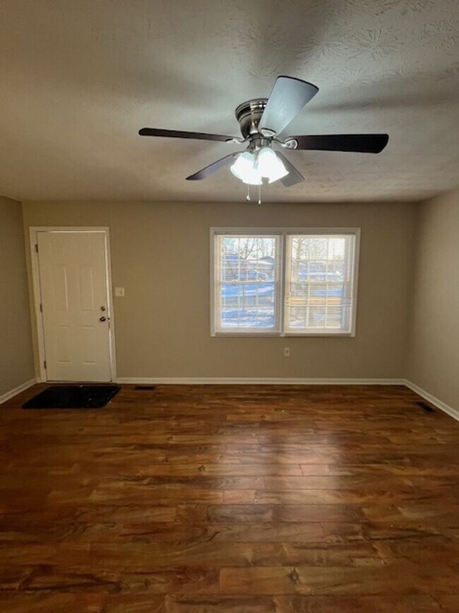 Foto del edificio - 201 S Glencove Ave