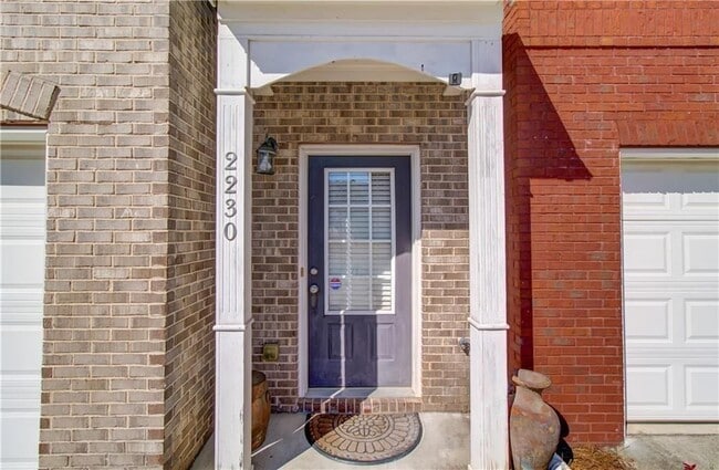 Building Photo - 2230 Hawks Bluff Trail NW