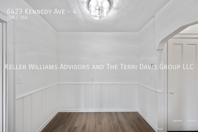 Foto del edificio - 6423 Kennedy Ave