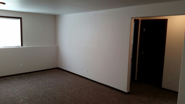 Building Photo - 3541 23rd Ave S