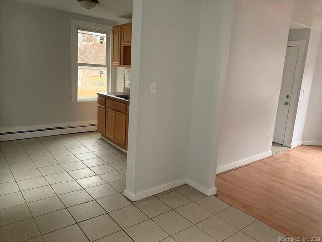 Building Photo - 369 Shelton Ave