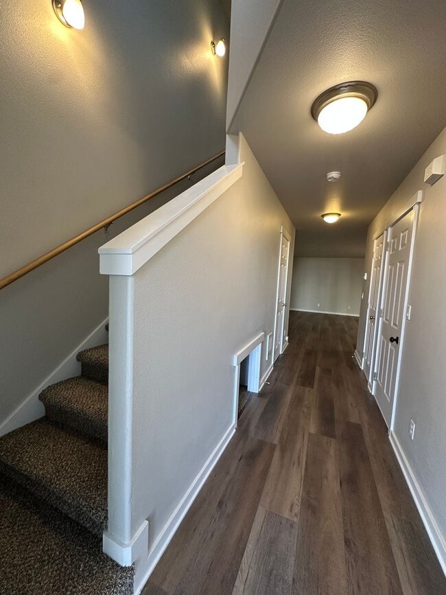 Building Photo - Juniper Ave 4-Plex (Juniper Prop.) - 02900-JUNI-00