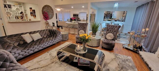 Building Photo - 4685 Sengen Trce