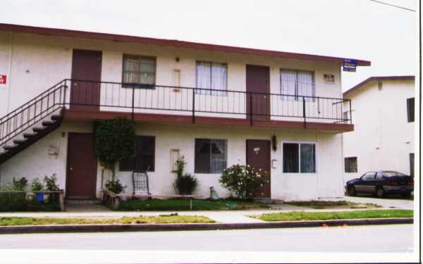 Building Photo - E. Bay Apartments