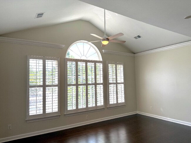Foto del edificio - 1462 Wellbrooke Ln