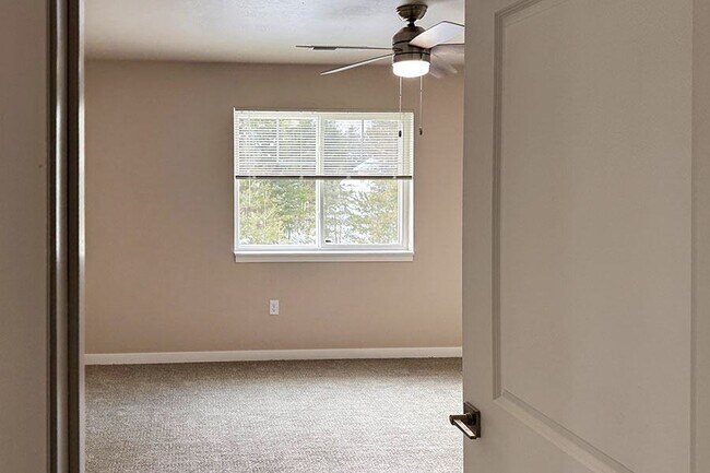 Foto del edificio - TIMBER CAMP LUXURY APARTMENT HOMES