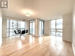 Building Photo - 88 Grangeway Ave