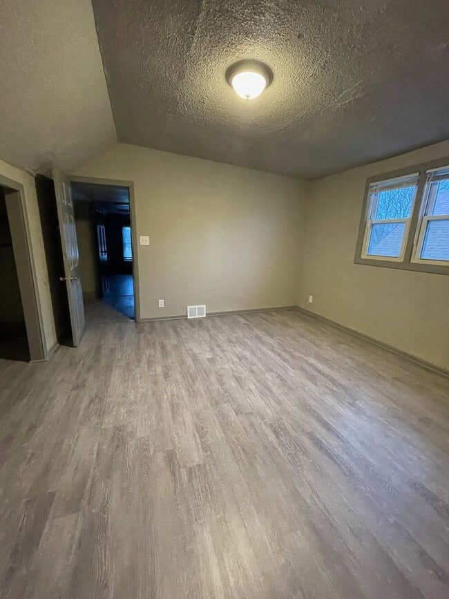 Building Photo - Single Family Home Coming Soon in Harmabee!