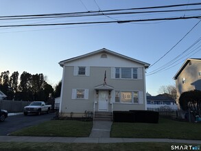 Building Photo - 305 Wiklund Ave