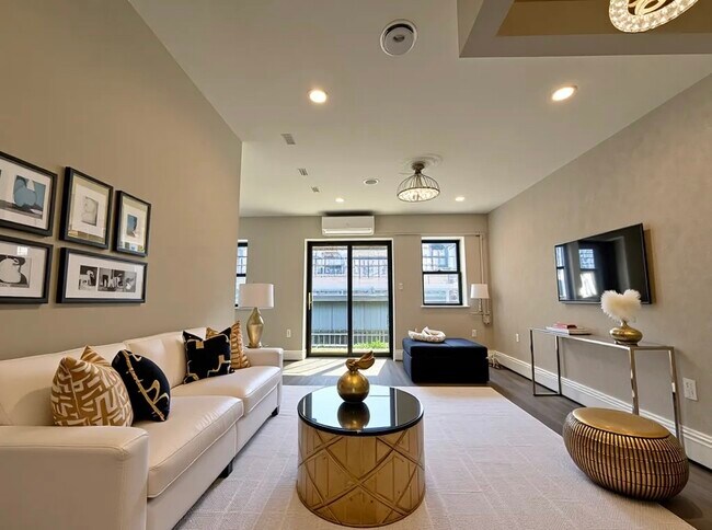 Foto del edificio - 4512 23rd St