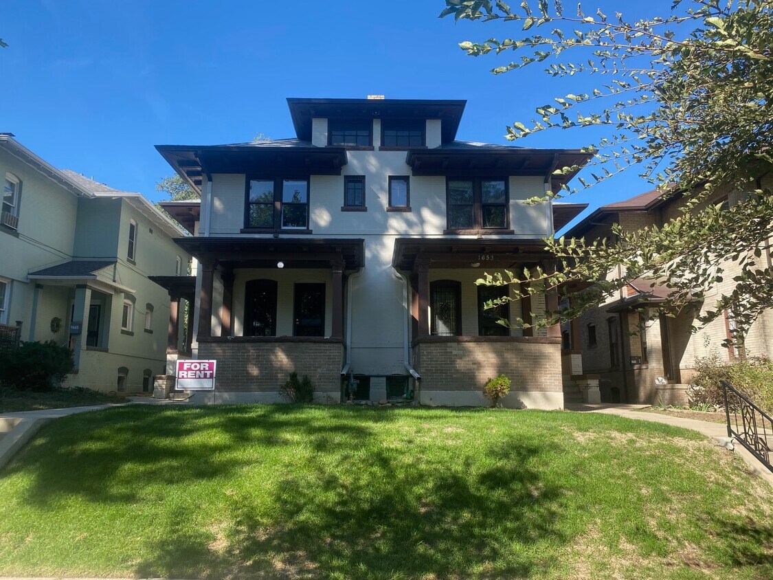 Foto principal - 1649 Vine St