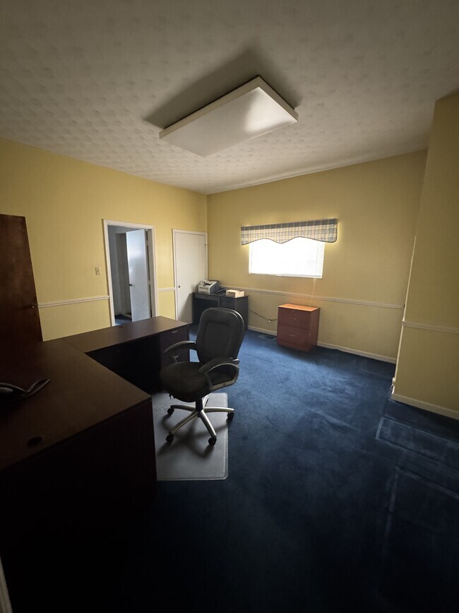 Foto del edificio - 2467 3rd Ave