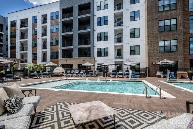 Foto del edificio - 101 W Morehead St