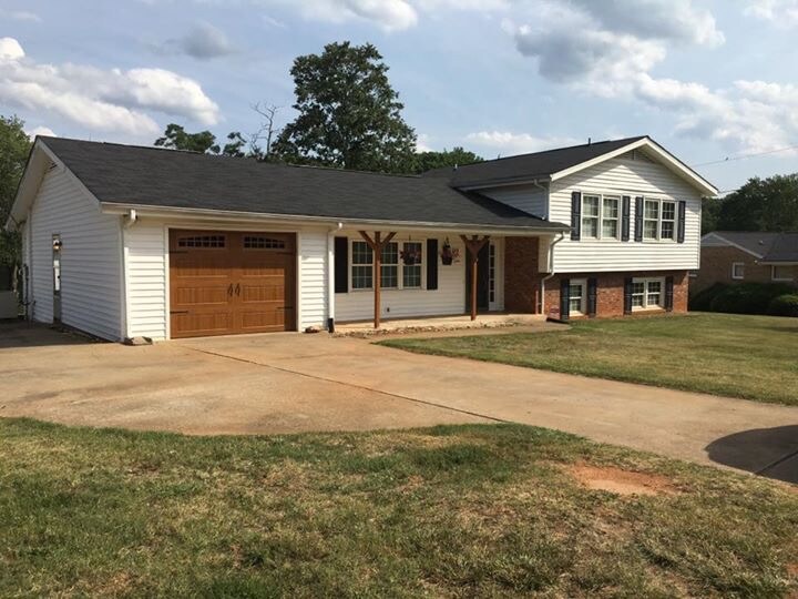 Primary Photo - 245 Aqua Dr