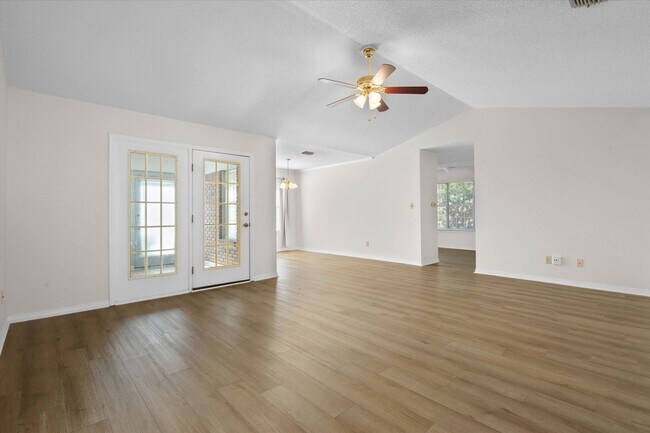 Foto del edificio - UPCOMING FAIRHOPE COTTAGE