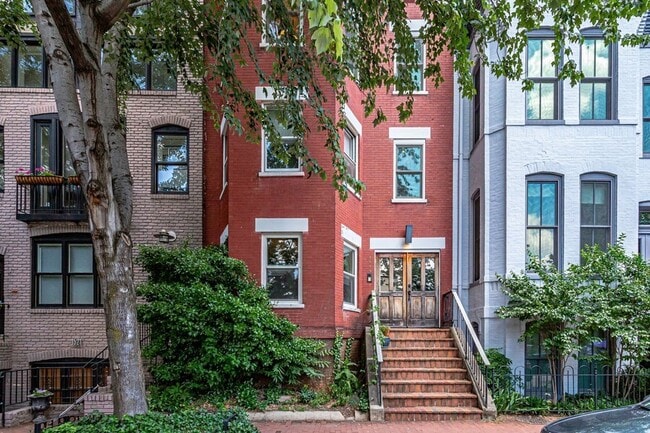 Photo - 1519 Church St NW House