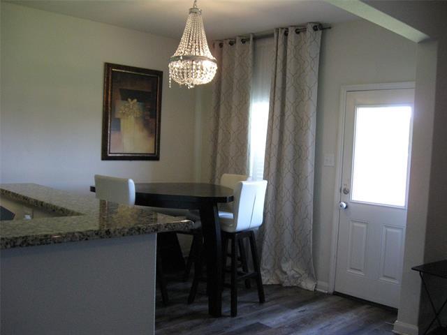 Building Photo - 1402 Engleman Dr