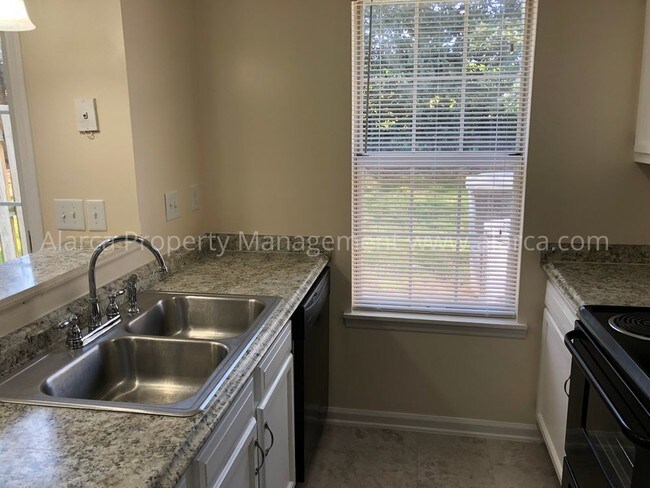 Foto del edificio - 6107 Windsor Gate Ln