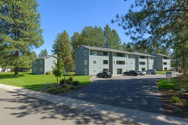 Building Photo - Forest Park Apartments