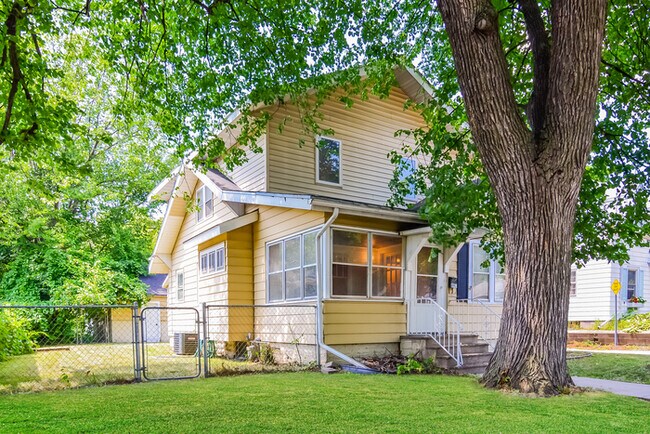 Foto del edificio - COMING SOON!! 4 Bedroom, 2 Bathroom Rental House in St. Paul!