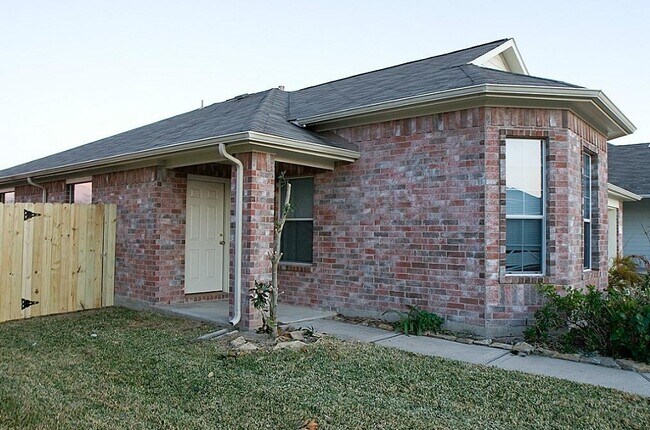 Foto del edificio - 5514 Bear Cave Ln