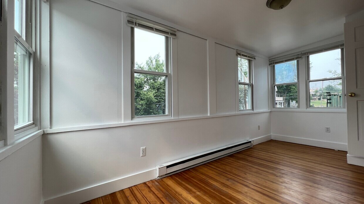 24 Chetwynd Rd Somerville, MA 02144 Alquileres en Somerville, MA