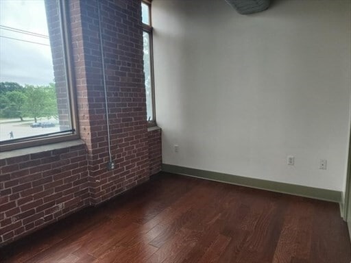 Building Photo - 146 Court St