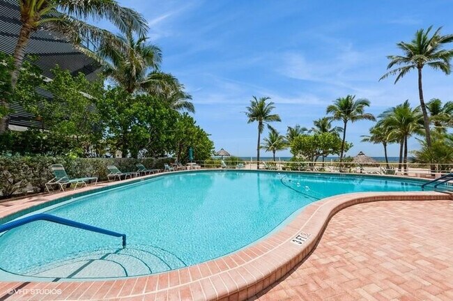 Foto del edificio - 710 N Ocean Blvd