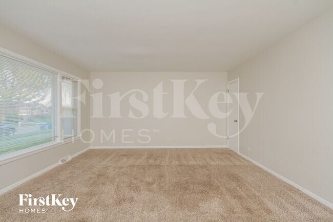 Foto del edificio - 810 North Maple Drive